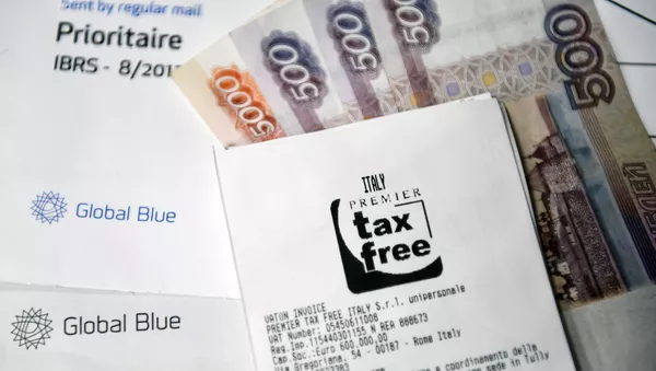 Un cheque con un sello de tax free y los rublos rusos (imagen referencial) - Sputnik 日本