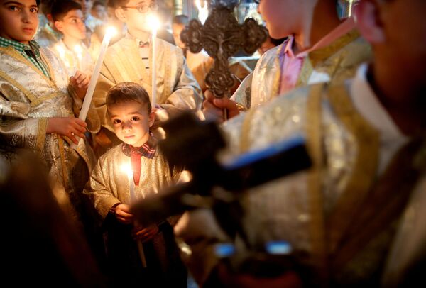 ガザ地区で、復活祭の礼拝に参列するパレスチナのキリスト教徒たち - Sputnik 日本