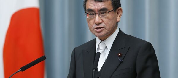 In this Aug. 3, 2017 file photo, Japan's Foreign Minister Taro Kono speaks during a press conference at the prime minister's official residence in Tokyo In this Aug. 3, 2017 file photo, Japan's Foreign Minister Taro Kono speaks during a press conference at the prime minister's official residence in Tokyo - Sputnik 日本
