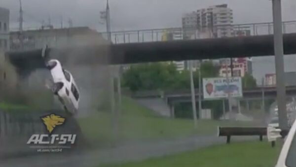 ポルシェ運転手、ノヴォシビルスクでハリウッド顔負けのアクション - Sputnik 日本