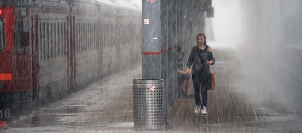 モスクワ　１昼夜でひと月分の雨が降る - Sputnik 日本