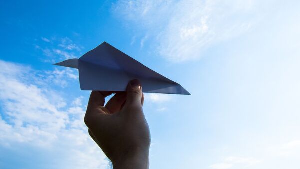 「テレグラム」がユーザーに抗議に賛同願い「紙飛行機を窓から飛ばして！」 - Sputnik 日本