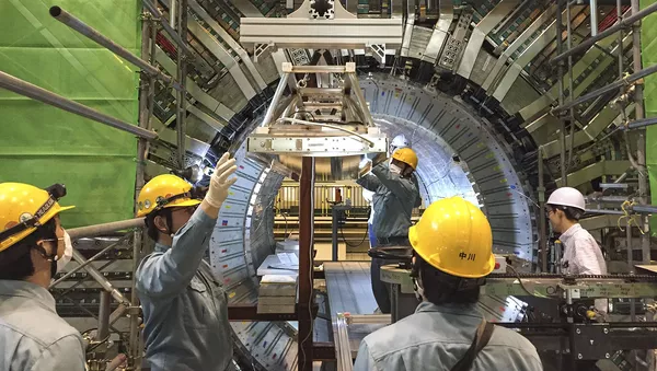 日本の電子・陽電子衝突加速器「スーパーＫＥＫＢ」
