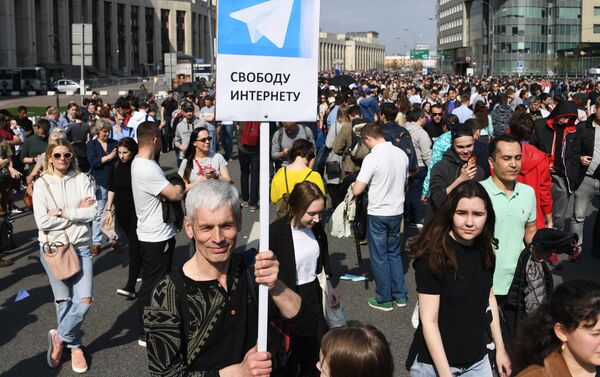モスクワ住民、メッセンジャー「テレグラム」遮断に抗議集会 - Sputnik 日本