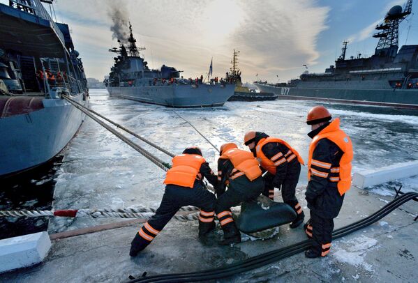 ウラジオストク港に係留中の駆逐艦 - Sputnik 日本