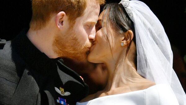 ヘンリー王子とマークル夫人結婚式の公式ショットがネットに【写真】 - Sputnik 日本
