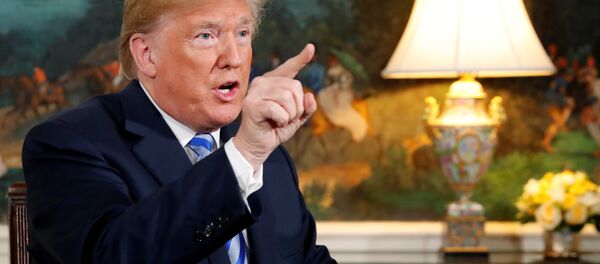 Президент США Дональд Трамп во время заявления по иранской ядерной сделке - Sputnik 日本