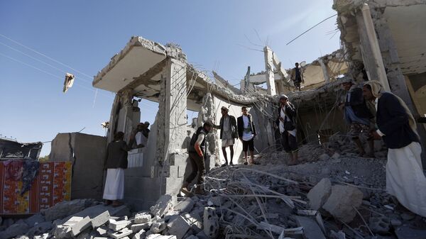 サウジに空爆されるイエメンの首都サアナ - Sputnik 日本