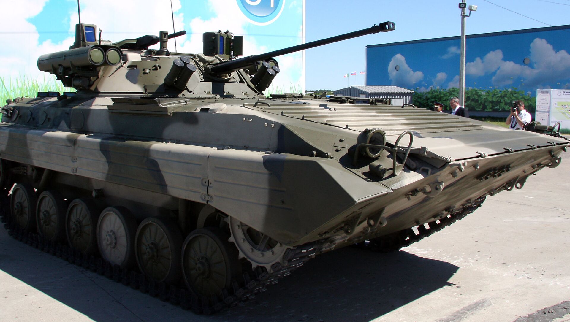 ロシア軍に対戦車誘導ミサイルを搭載した新たな歩兵戦闘車が今年中に 