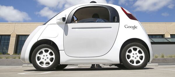 Беспилотный автомобиль Google в Маунтин-Вью, штат Калифорния Беспилотный автомобиль Google в Маунтин-Вью, штат Калифорния - Sputnik 日本
