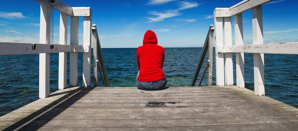 Solitude Solitude - Sputnik 日本