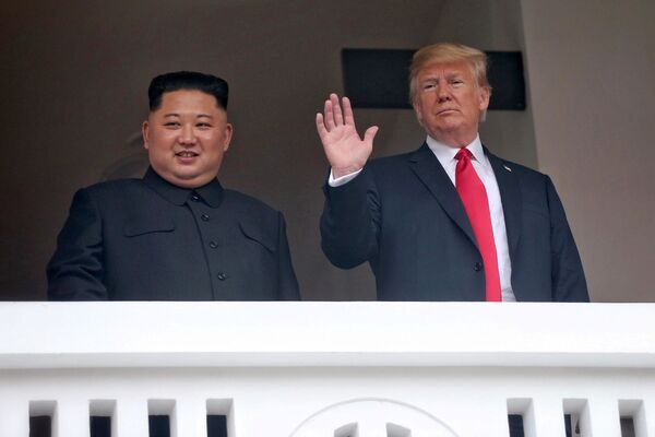 シンガポールで行われた米朝首脳会談での金正恩朝鮮労働党委員長とトランプ大統領 - Sputnik 日本