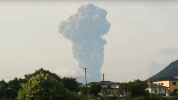 Извержение вулкана Сакурадзима в Японии - Sputnik 日本