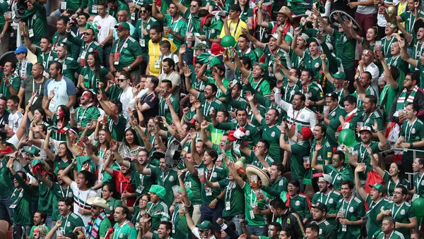 サッカーＷ杯ロシア大会でのメキシコのファン - Sputnik 日本
