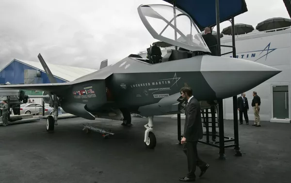 F-35 F-35 - Sputnik 日本