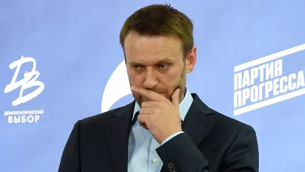 Russian opposition leader Alexei Navalny takes part in a press briefing in Moscow on April 22, 2015