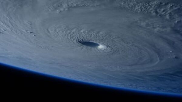 台風７号が沖縄に接近　暴風・高波に警戒 - Sputnik 日本