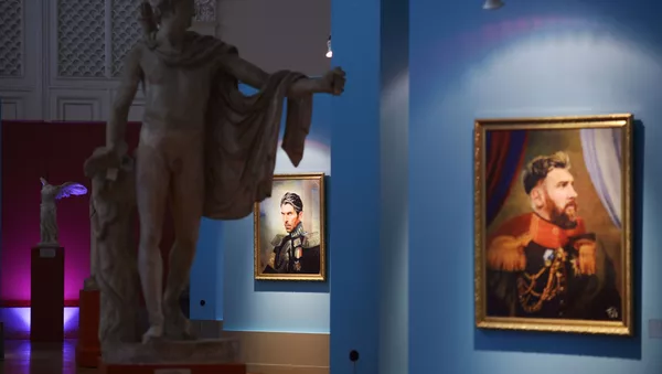 Портреты  аргентинского футболиста Лионеля Месси и итальянского футболиста, вратаря Джанлуиджи Буффона на выставке Подобно богам, приуроченной к ЧМ-2018 по футболу в музее Академии художеств в Санкт-Петербурге - Sputnik 日本