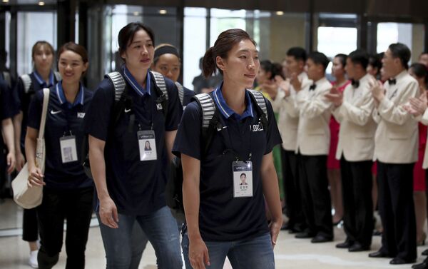 韓国バスケ選手団が親善試合で北朝鮮訪問　移動は軍輸送機で - Sputnik 日本