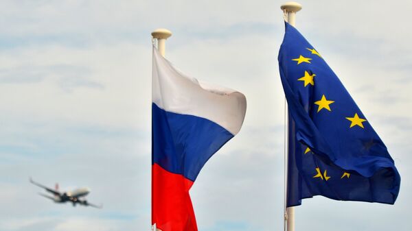 Флаги России, ЕС, Франции и герб Ниццы на набережной Ниццы - Sputnik 日本