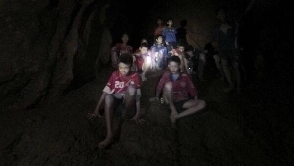 タイ洞窟の救援活動で元シールズ隊員が死者 - Sputnik 日本