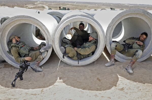 Tzeelim軍事基地で演習中のイスラエル兵士たち - Sputnik 日本