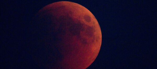 「血の滴る」月と火星　今世紀最長の皆既月食が今月末に - Sputnik 日本