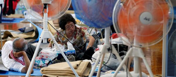 安倍氏、豪雨被害の岡山視察　「支援をしっかりやっていく」 - Sputnik 日本