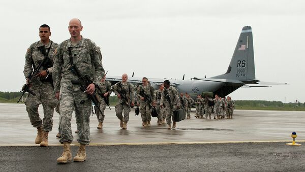 U.S. Paratroopers arrive in Estonia for NATO training - Sputnik 日本