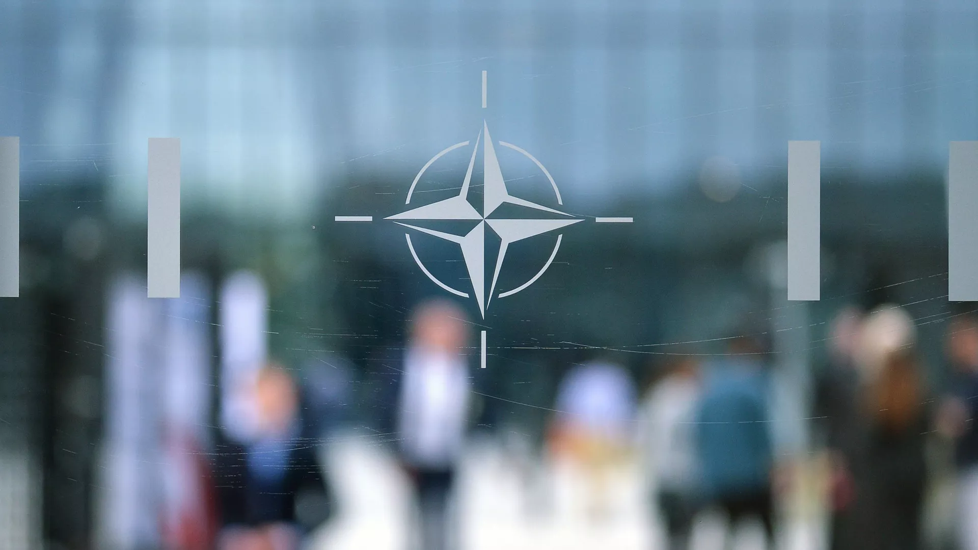 NATOのロゴ