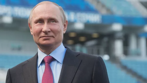 Президент РФ Владимир Путин во время осмотра стадиона Фишт после реконструкции - Sputnik 日本
