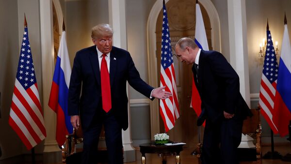 U.S. President Donald Trump meets with Russia's President Vladimir Putin in Helsinki, Finland, July 16, 2018 - Sputnik 日本