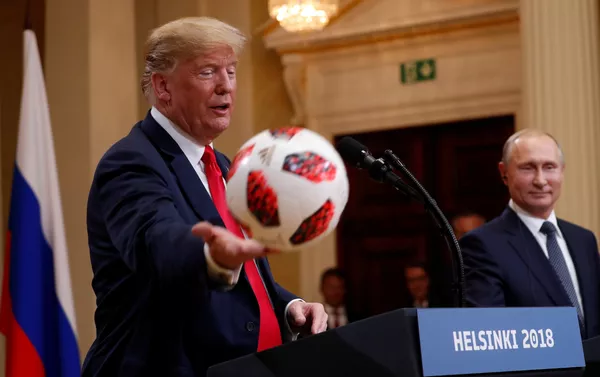 プーチン、トランプ両大統領が会談を総括した共同記者会見 プーチン、トランプ両大統領が会談を総括した共同記者会見 - Sputnik 日本