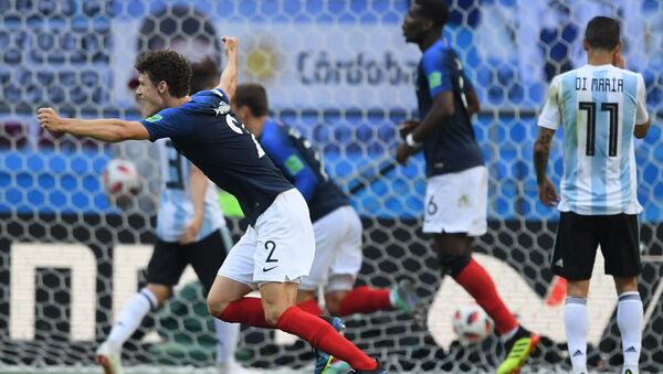 フランス代表DFベンジャマン・パヴァールが決勝トーナメント1回戦のフランス対アルゼンチン（４－３）の試合で決めたゴール - Sputnik 日本
