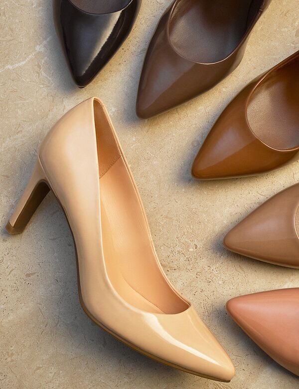 英マークス&スペンサーズ、「反人種差別的な靴」を発表 英マークス&スペンサーズ、「反人種差別的な靴」を発表 - Sputnik 日本