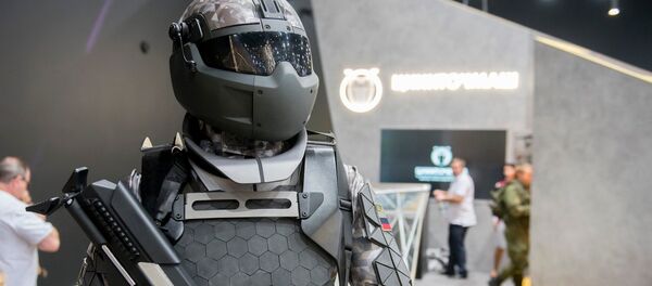 ロシアで「未来の兵士」のパワードスーツがお披露目される - Sputnik 日本