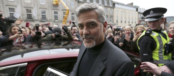 Hollywood actor George Clooney leaves Tiger Liley restaurant in Edinburgh, Scotland Hollywood actor George Clooney leaves Tiger Liley restaurant in Edinburgh, Scotland - Sputnik 日本