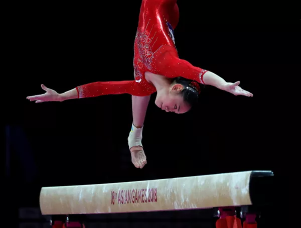 中国の女子体操選手、劉婷婷。 ジャカルタ・アジア大会の体操の試合で 中国の女子体操選手、劉婷婷。 ジャカルタ・アジア大会の体操の試合で - Sputnik 日本