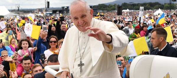 ローマ法王フランシスコ1世は、アイルランドの首都ダブリンを訪問中 ローマ法王フランシスコ1世は、アイルランドの首都ダブリンを訪問中 - Sputnik 日本