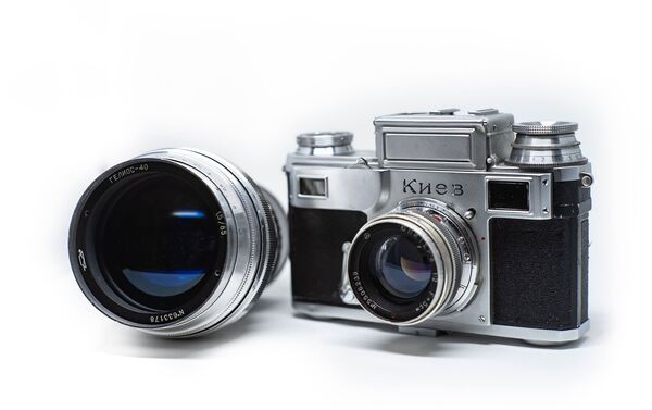 ドイツメーカーのコピー製品「Yupiter8」を装着したカメラには「キエフ」の文字が - Sputnik 日本