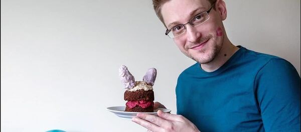 スノーデン氏の恋人が明かす　世界一有名な「スパイ」とのモスクワ生活 - Sputnik 日本