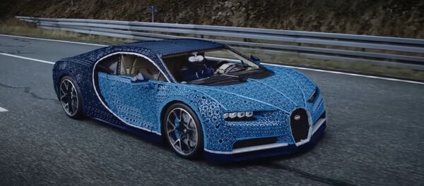 The Amazing Life-size LEGO Technic Bugatti Chiron that DRIVES! The Amazing Life-size LEGO Technic Bugatti Chiron that DRIVES! - Sputnik 日本
