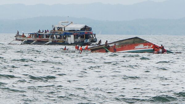 フィリピン旅客船転覆事故　少なくとも死者５９人 - Sputnik 日本