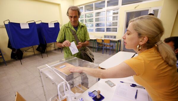ギリシャで7月５日、同国にとって極めて重要な問題を決定する国民投票が始まった。 - Sputnik 日本