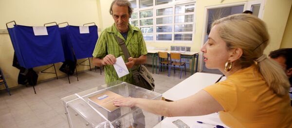 ギリシャで7月5日、同国にとって極めて重要な問題を決定する国民投票が始まった。 ギリシャで7月5日、同国にとって極めて重要な問題を決定する国民投票が始まった。 - Sputnik 日本