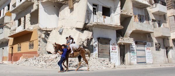 Niños en la ciudad siria de Idlib - Sputnik 日本