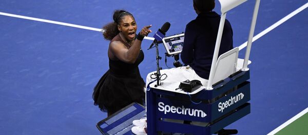Серена  Уильямс во время оскарбления судьи в финале US Open Серена  Уильямс во время оскарбления судьи в финале US Open - Sputnik 日本