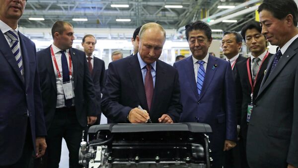 プーチン、安倍両首脳の見守る中　マツダ車のエンジン工場が始動　ウラジオストク - Sputnik 日本