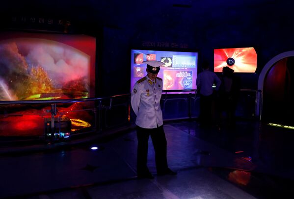 自然史博物館を訪れた海兵 - Sputnik 日本