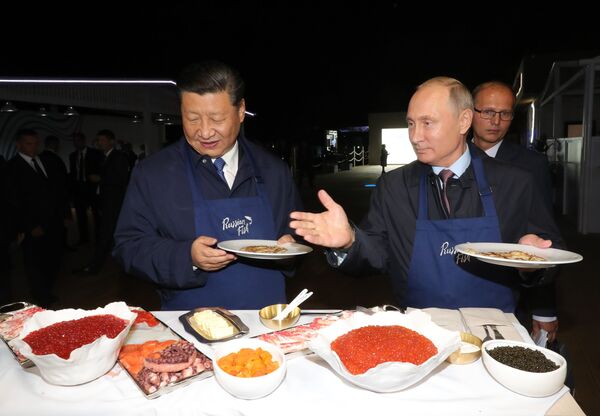 東方経済フォーラム（ＥＥＦ）での中国の習国家主席とプーチン大統領　ウラジオストク、ＥＥＦ展示会を視察 - Sputnik 日本